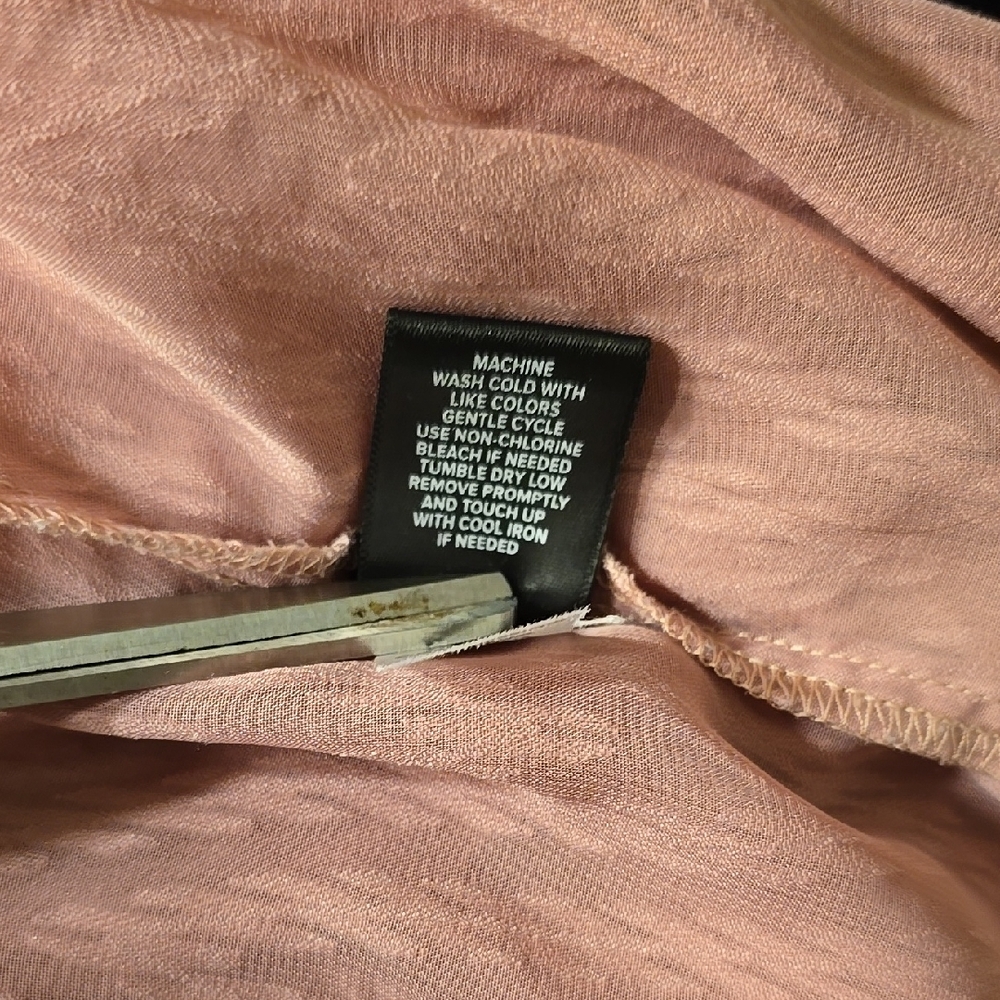 Pink Textured Button-Up Blouse - Picture 8 of 8